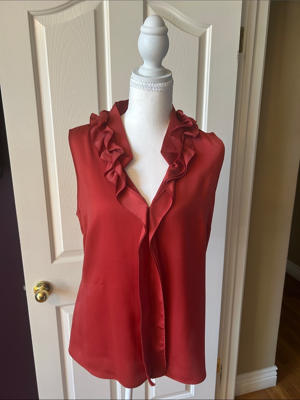Tahari Rust Red Ruffle V-Neck Sleeveless Blouse